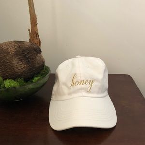 Brandy Melville J Galt Honey Hat